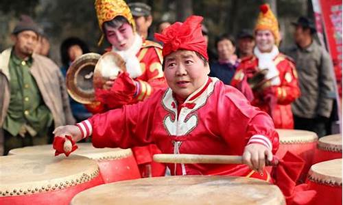 锣鼓喧天造句-锣鼓喧天造句字四年级上册